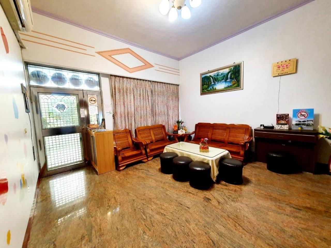 Yilan Xiang Feng Homestay Wujie Buitenkant foto