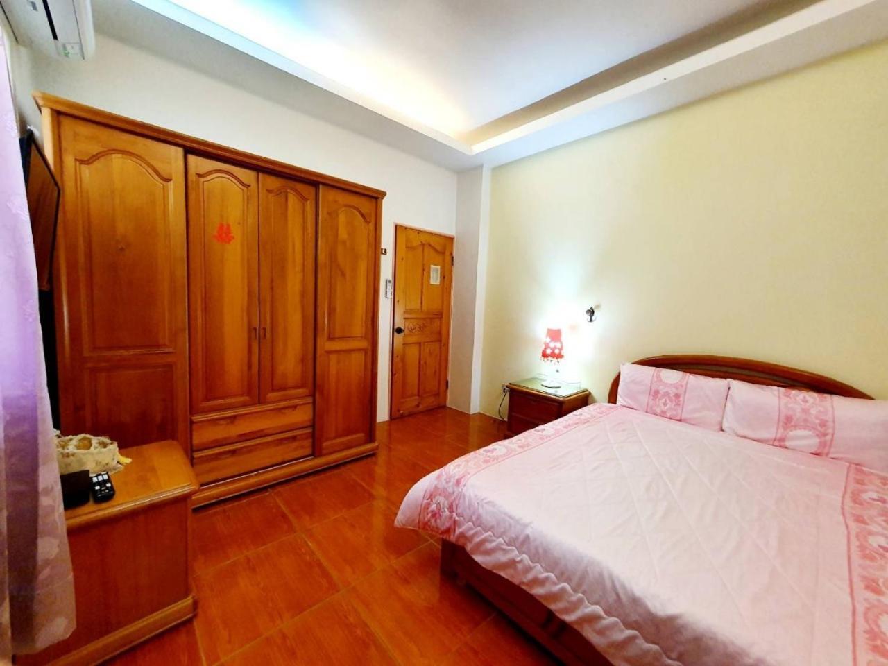 Yilan Xiang Feng Homestay Wujie Buitenkant foto