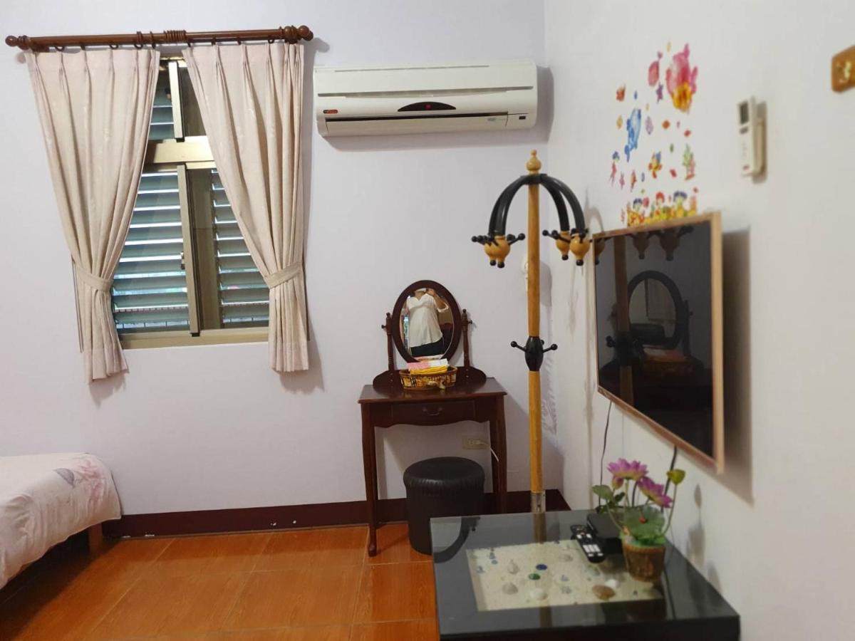 Yilan Xiang Feng Homestay Wujie Buitenkant foto