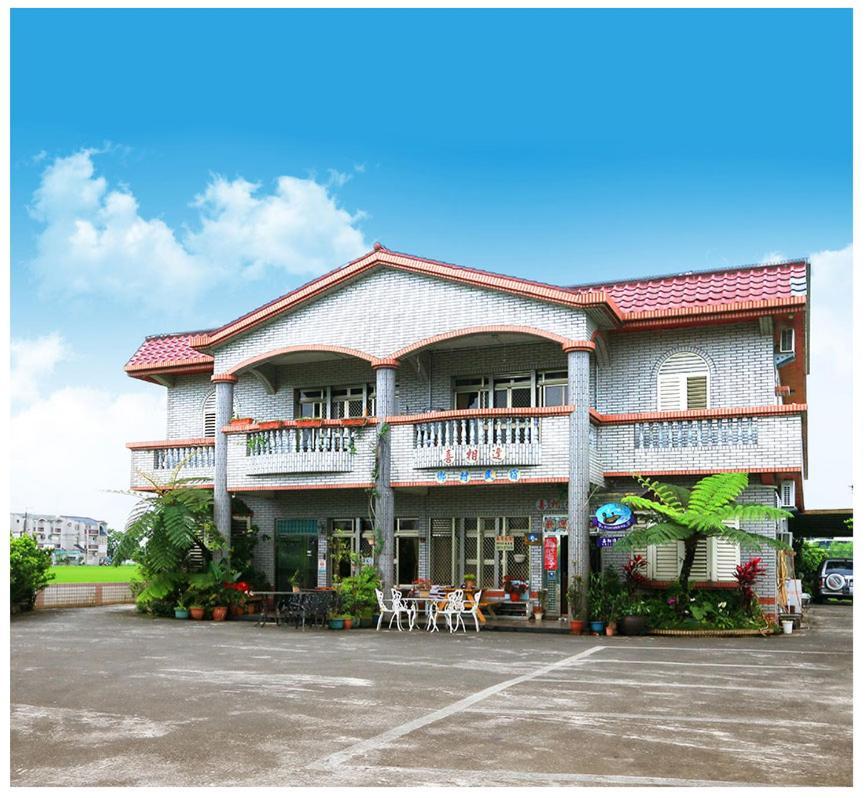 Yilan Xiang Feng Homestay Wujie Buitenkant foto